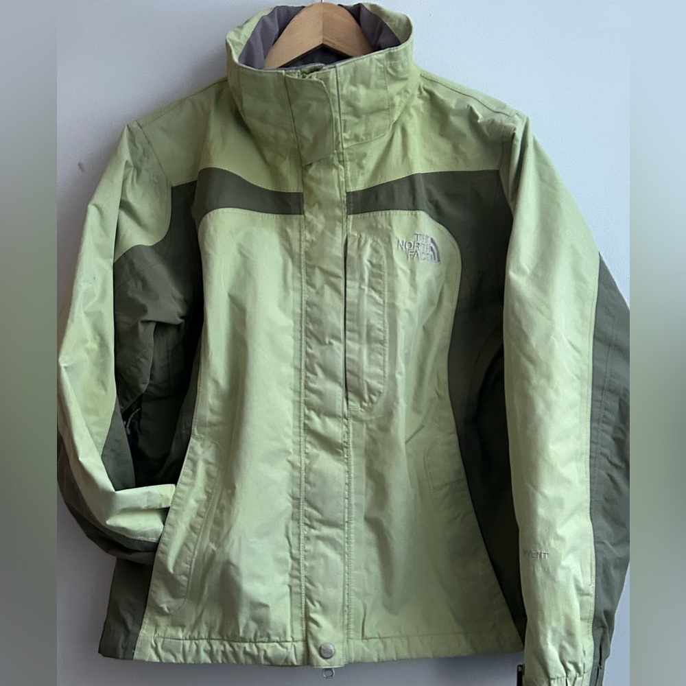 THE NORTH FACE womens size small hyvent jacket
